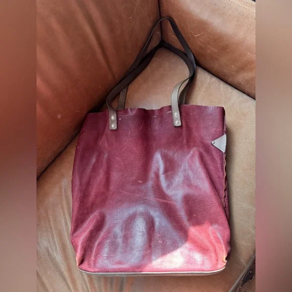 Vintage vibes red maroon brown soft leather tote Toshi minimal designer luxe - Picture 8 of 17